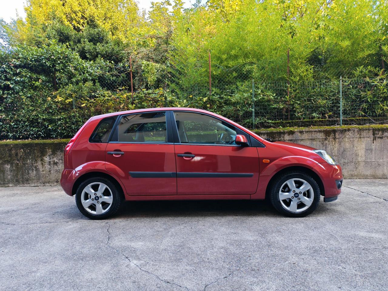 Ford Fiesta 1.2 BENZINA 75cv / 80.000km / Unipro