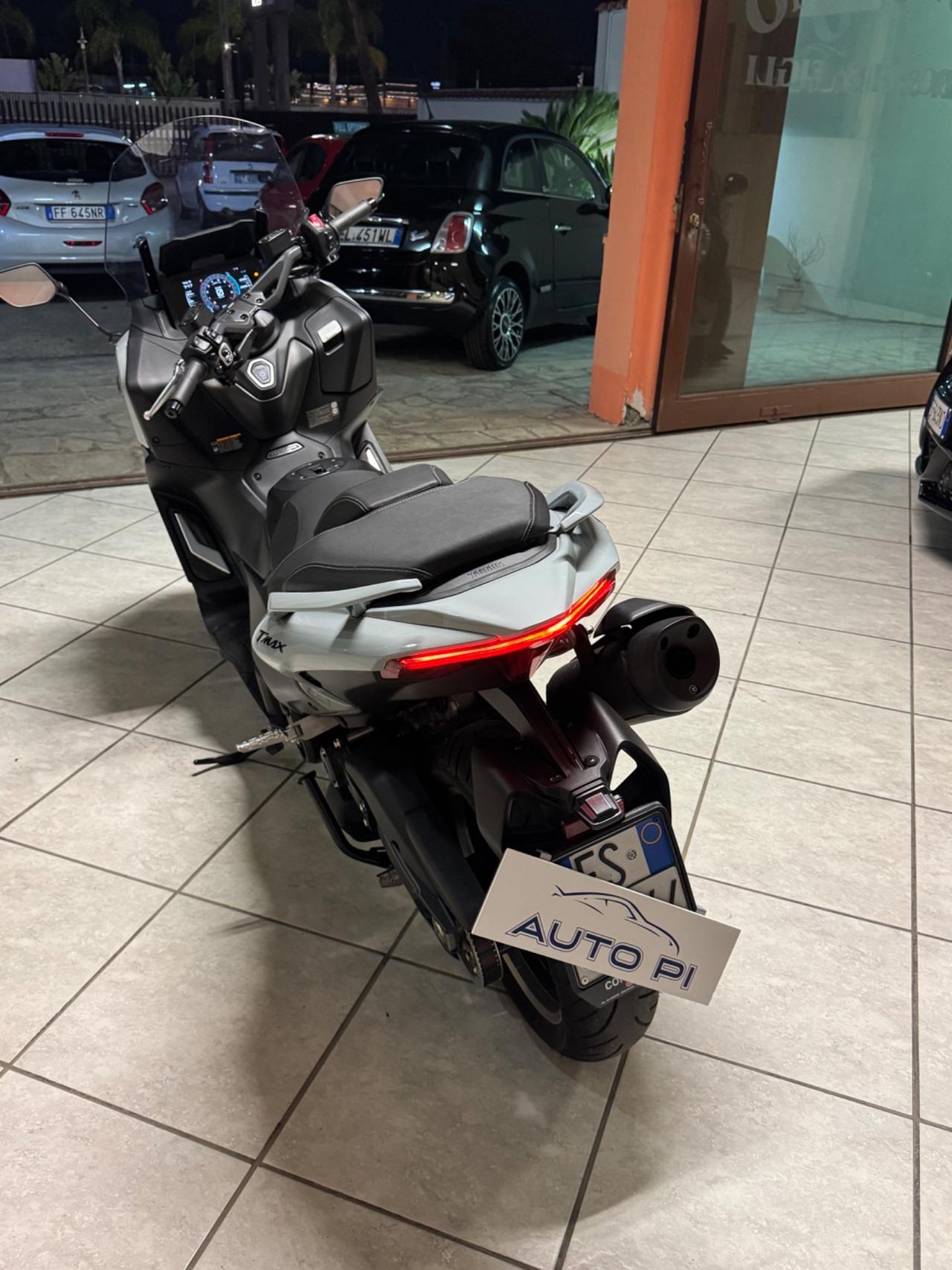Yamaha T Max 560 Tech