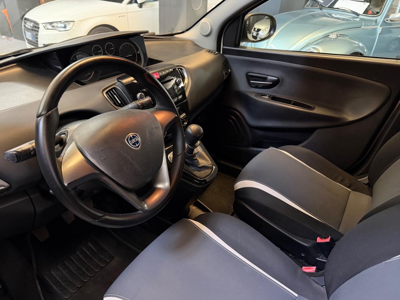 Lancia Ypsilon 0.9 TwinAir 85CV 2015
