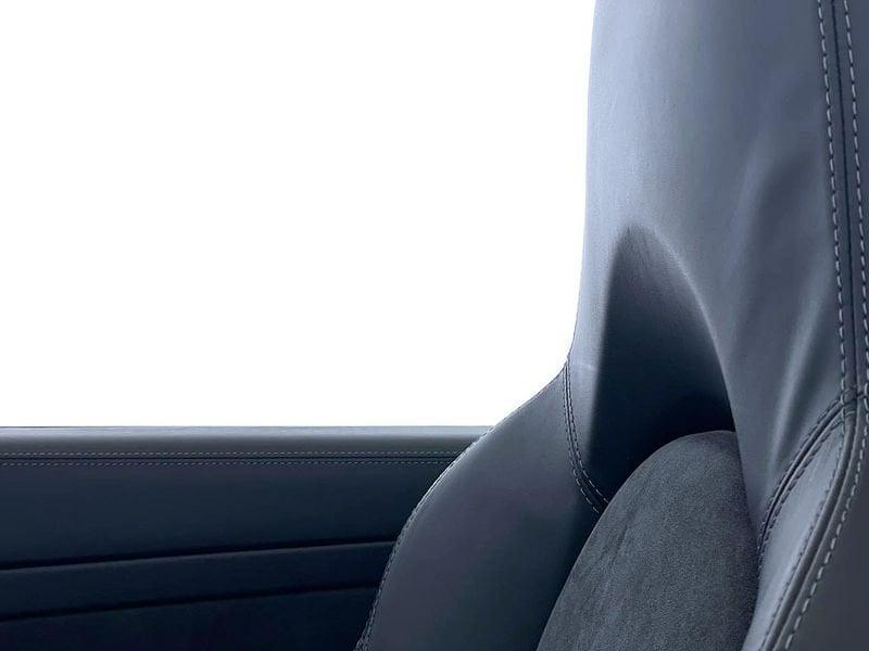 Porsche 911 CARRERA 4 Cabriolet GTS PDK