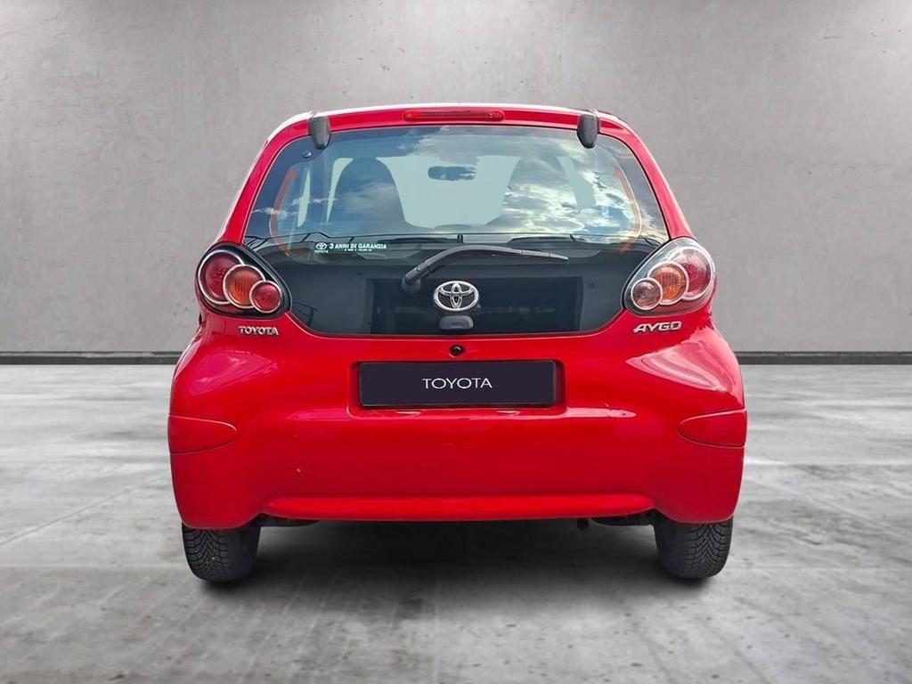 Toyota Aygo 3 Porte 1.0 Now Red Edition