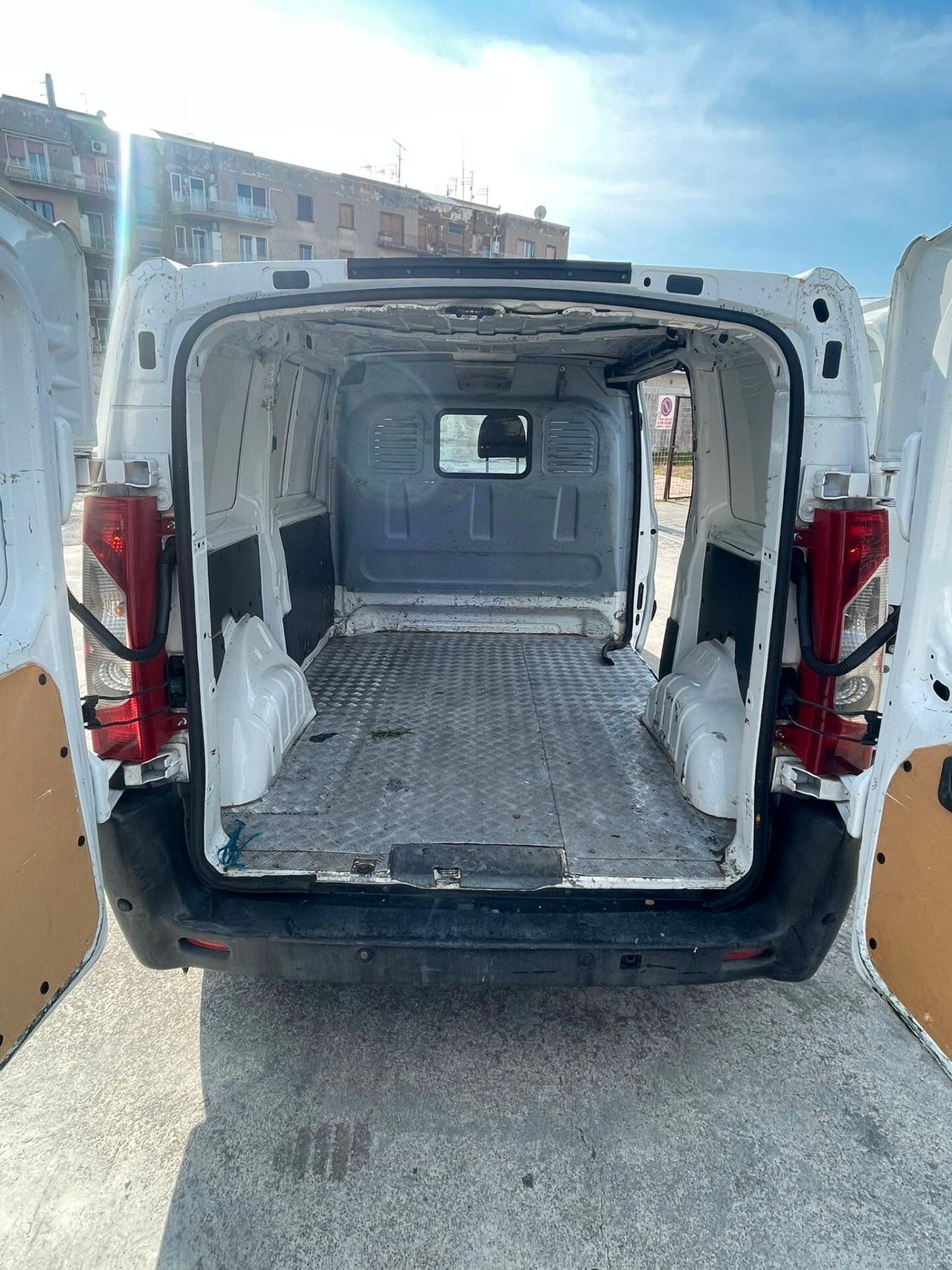 Peugeot expert (UGUALE FIAT SCUDO )