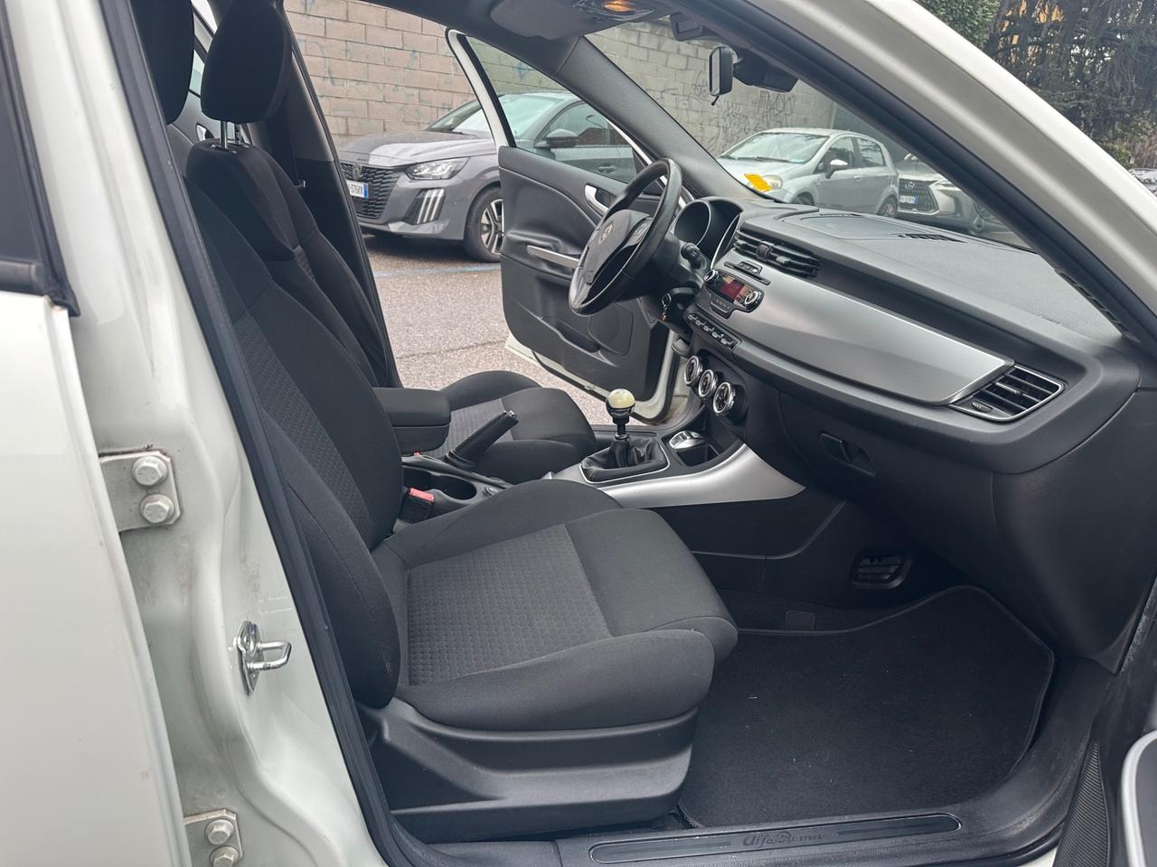 Alfa Romeo Giulietta 1.4 Turbo 105 CV - ok neopatentati