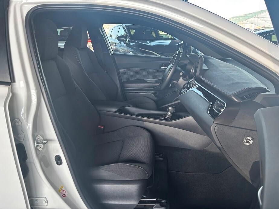 Toyota C-HR 1.8 Hybrid E-CVT Business + IVA