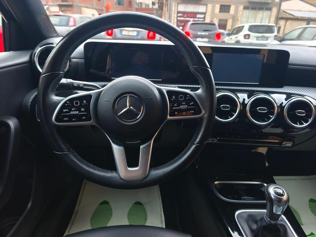 Mercedes A 180d Motore Mercedes 2.0