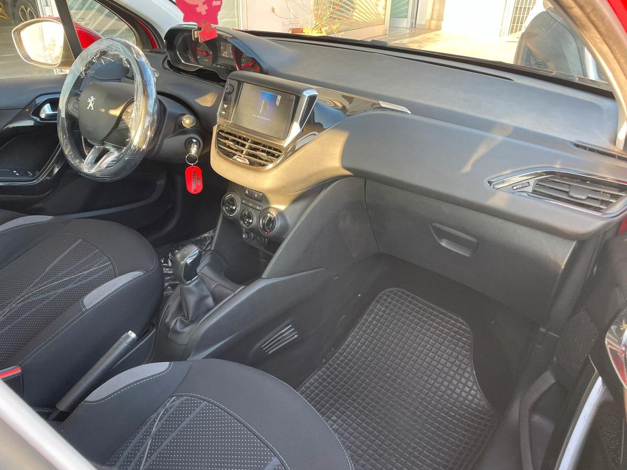Peugeot 208 1.4 HDi 68 CV 5 porte Allure neopatentati