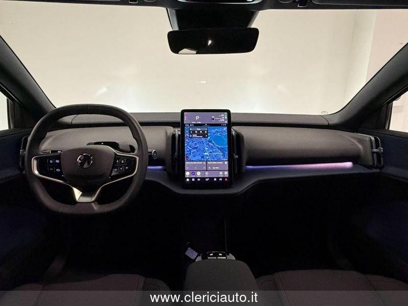 Volvo EX30 Single Motor Extended Range RWD Plus