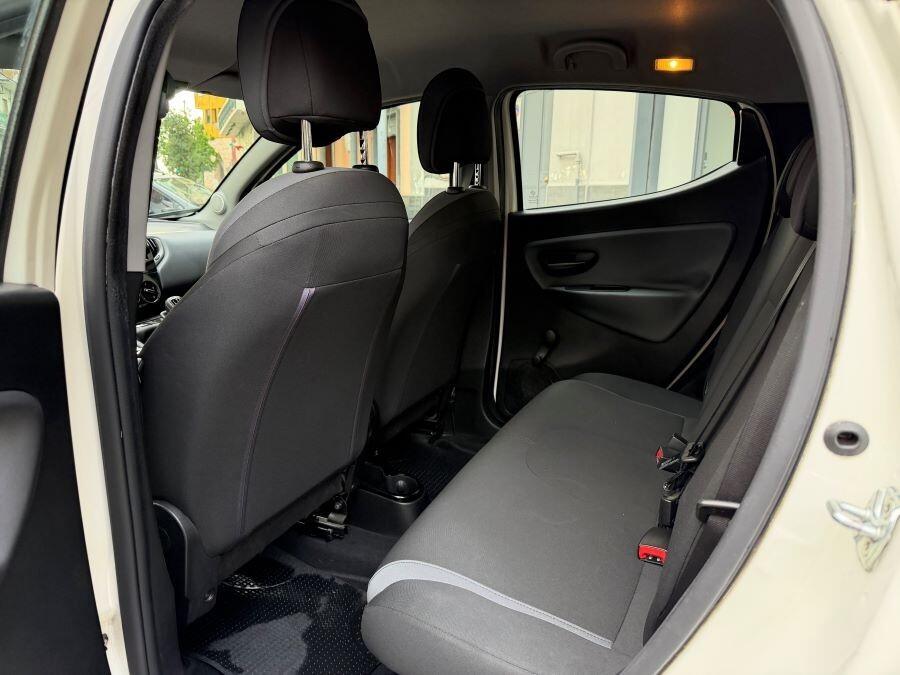 lancia ypsilon 1.2 gpl certificata uniproprietario