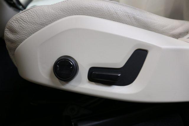 VOLVO XC60 B4 (d) AWD automatico Plus