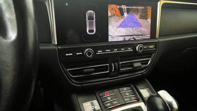 PORSCHE Macan 2.0