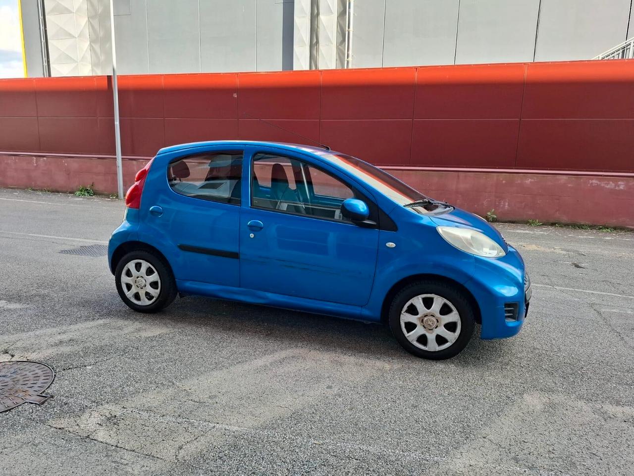 Peugeot 107 1.0 68CV 5p. Plaisir