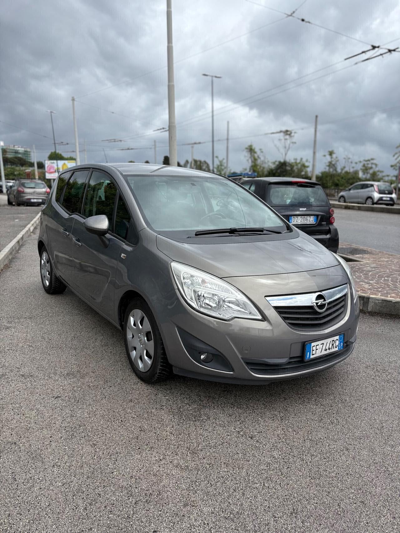 Opel Meriva 1.4 benzina 100CV