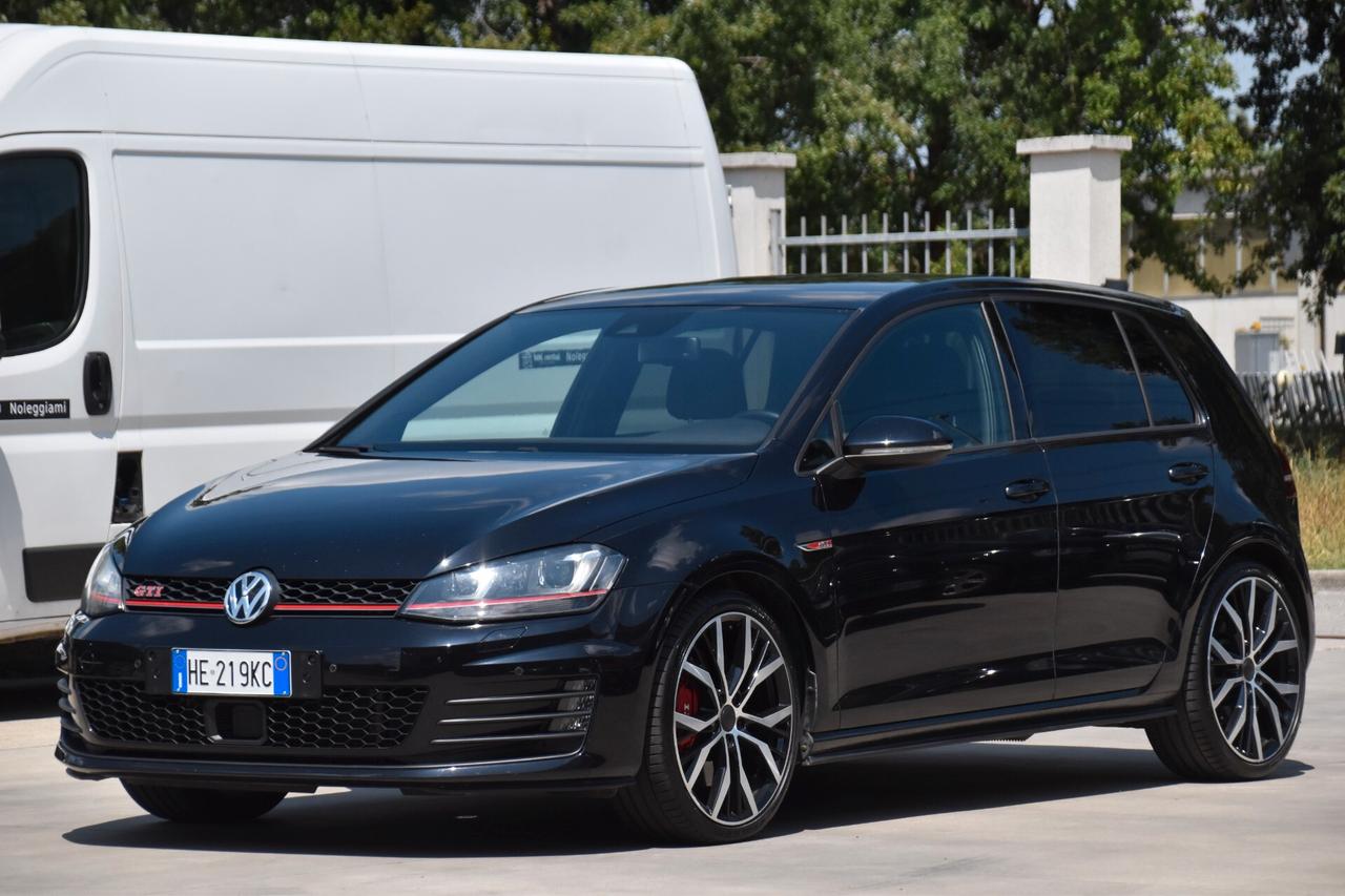 Volkswagen Golf GTI Performance 2.0 TSI DSG 5p. BlueMotion Technology