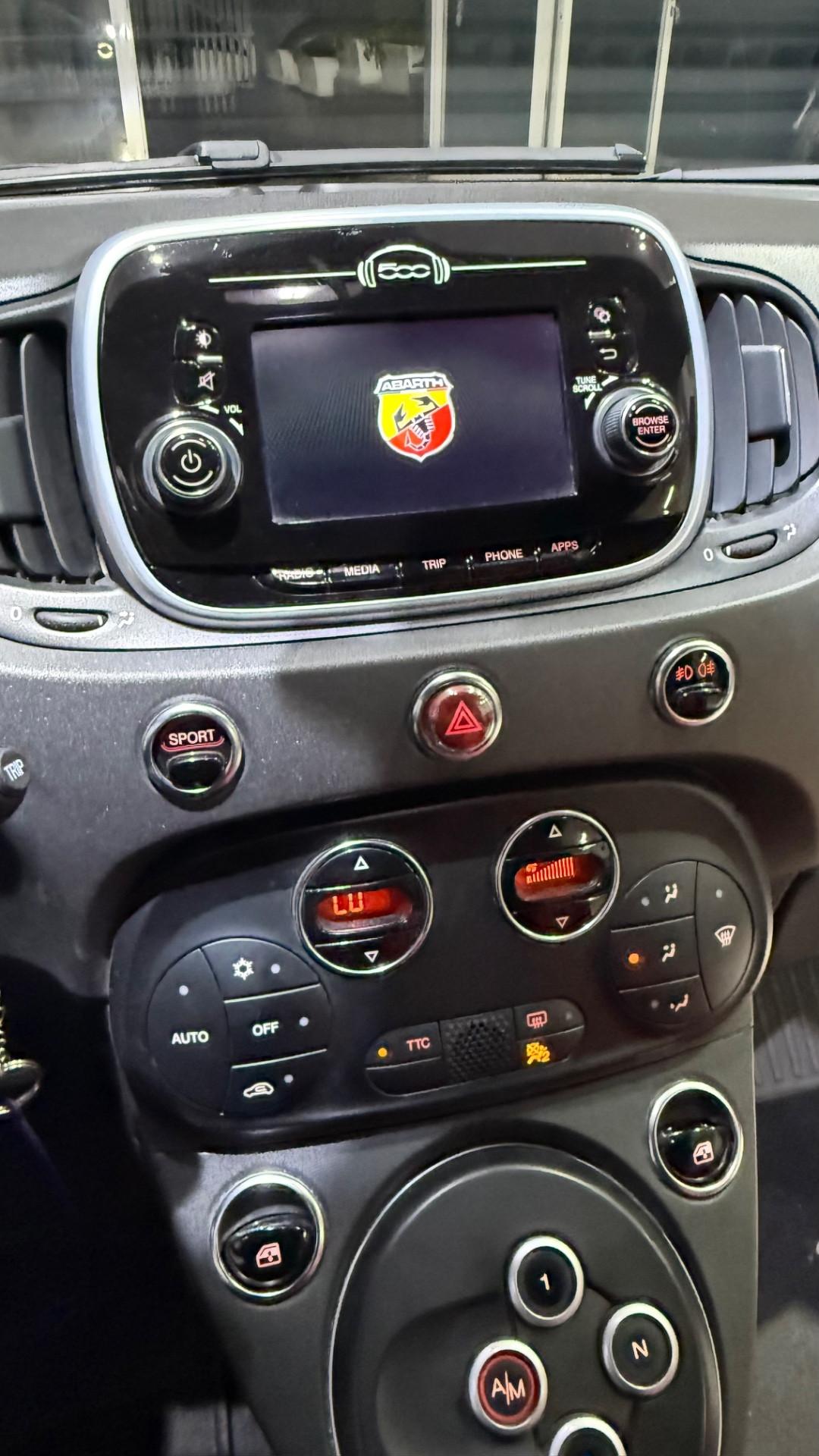 Abarth 595 1.4 Turbo T-Jet 180 CV Competizione