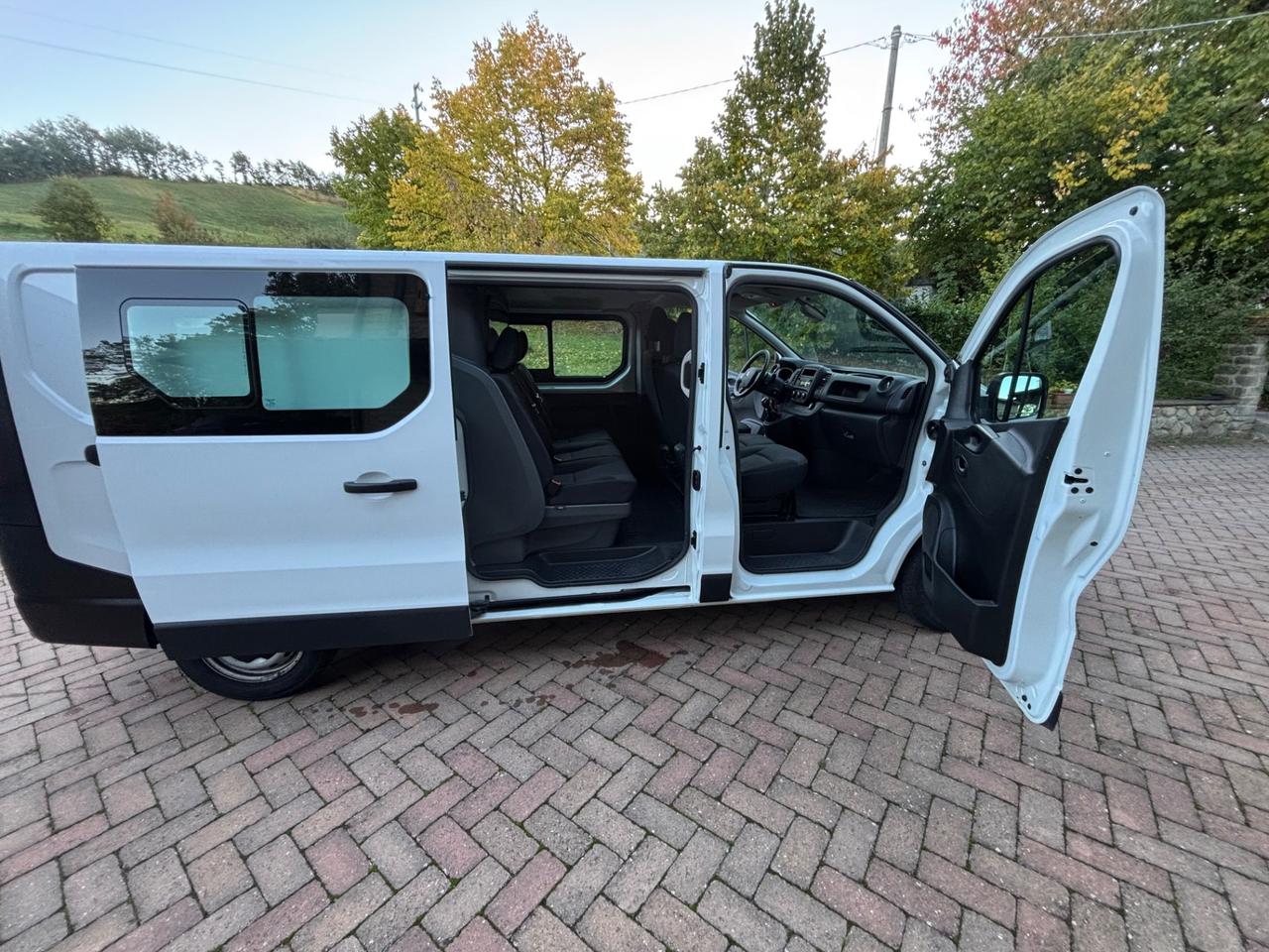 Renault Trafic T27 2.0 dCi 120CV 6 POSTI - 09/2020