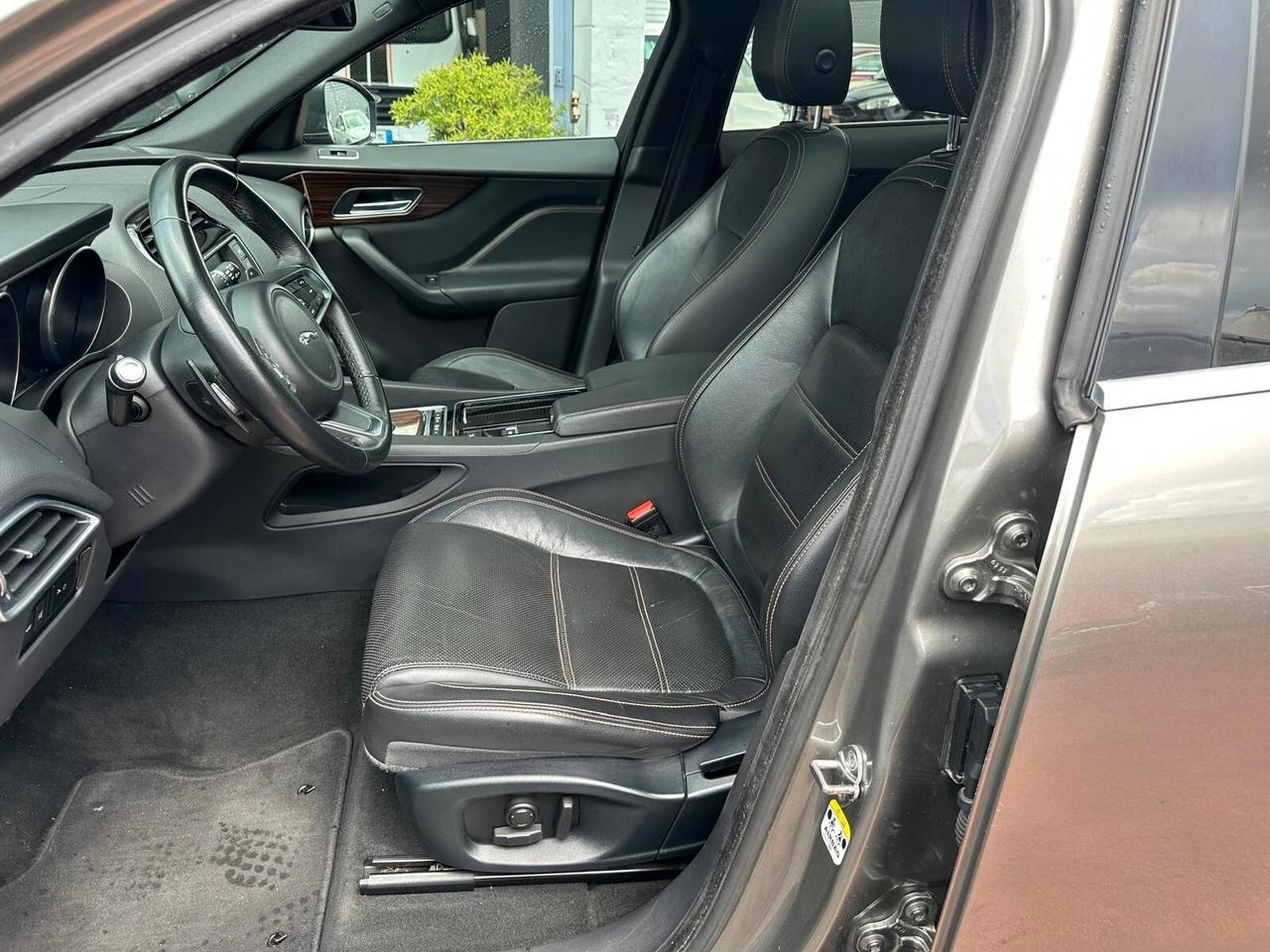 Jaguar F-Pace 2.0 D 180 CV AWD Prestige