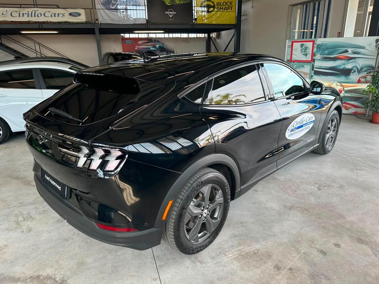 Ford Mustang Mach-E Standard Range 269CV