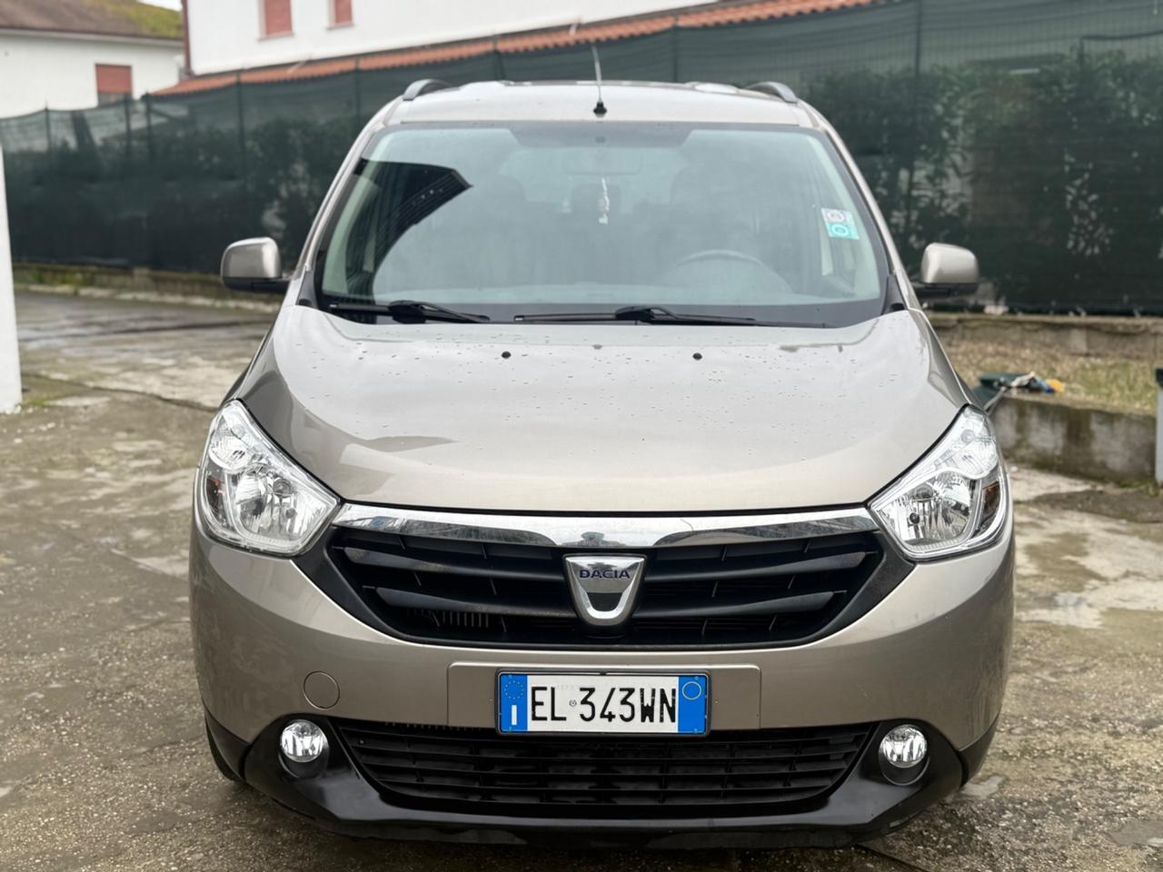Dacia Lodgy 7 POSTI 1.5 DIESEL POCHI KM NEOPATENTATI