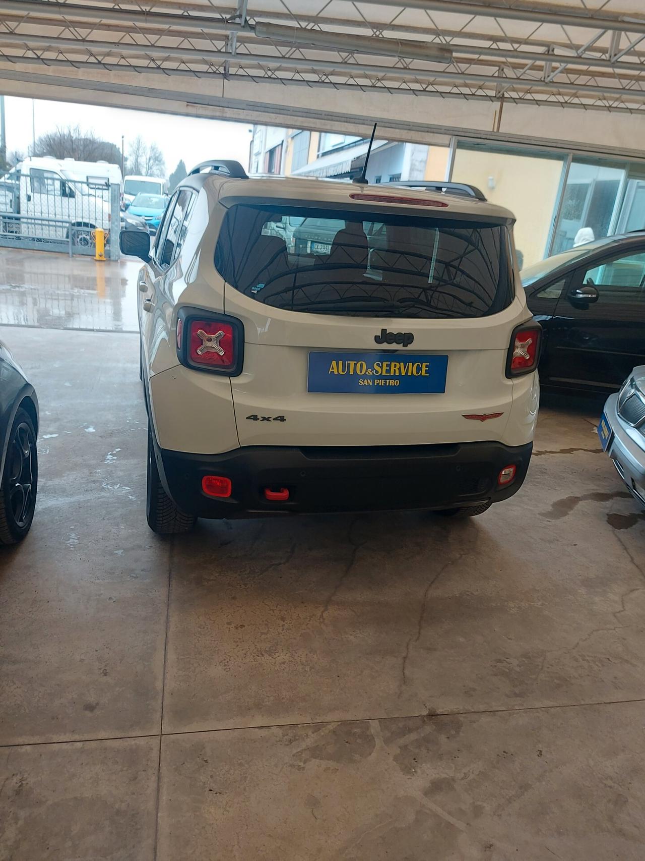 Jeep Renegade 2.0 Mjt 170CV 4WD Active Drive Low Trailhawk
