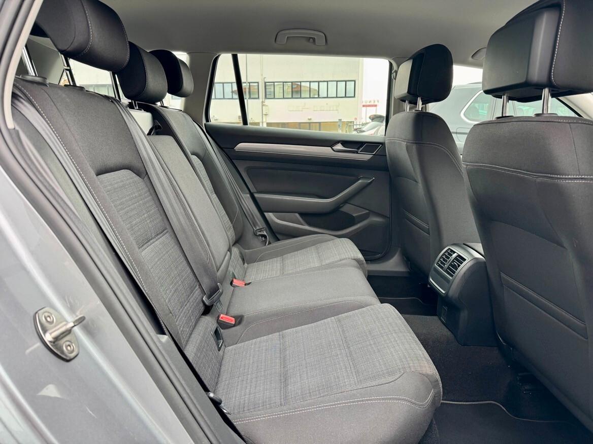 Volkswagen Passat Variant 2.0 TDI SCR 122 CV EVO DSG Business