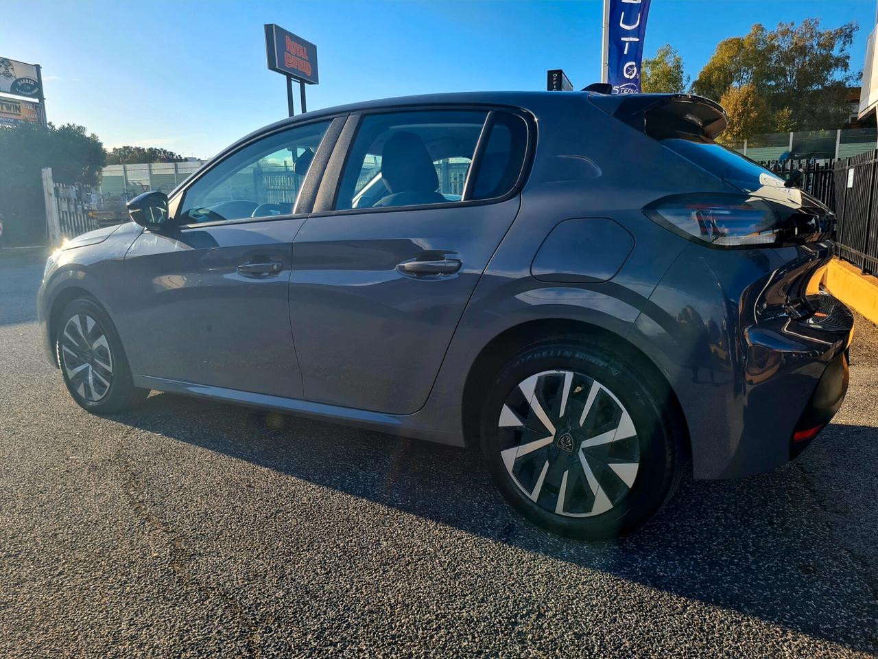 Peugeot 208 1.2 5 porte Allure*NAVI*CARPLAY*CAMERA*PDC*