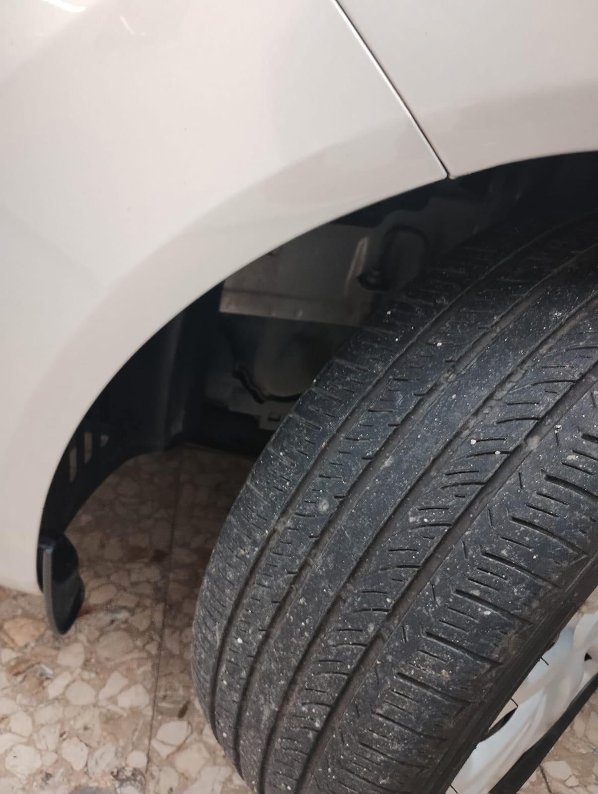 Ford Fiesta 1.5 TDCi 75CV - Affidabile, Economica e Pronta a Partire!