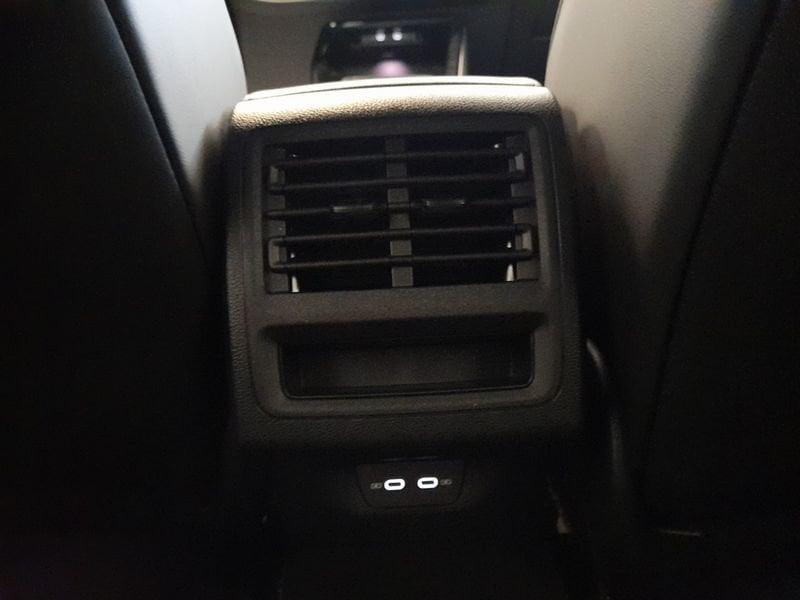 Volkswagen Golf 1.5 eTSI ACT 110kW R-Line Plus DSG
