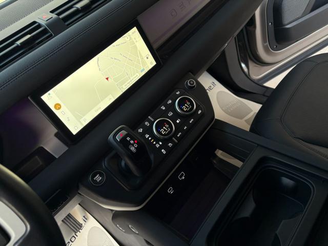 LAND ROVER Defender 110 3.0D I6 200 CV AWD Auto SE 7 POSTI