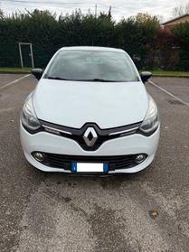 Renault Clio 1.5 dci - NEOP. - NAV. - 12 MESI DI GARANZIA -