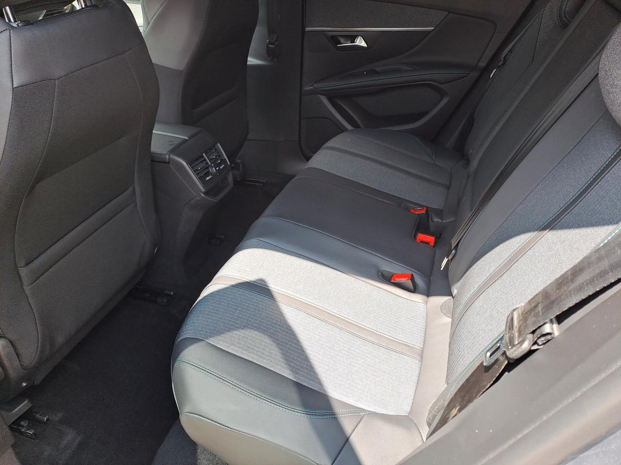 Peugeot 3008 BlueHDi 130 S&S EAT8 Allure Pack