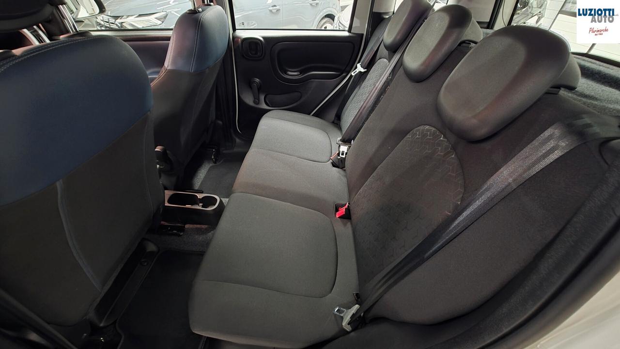 Fiat Panda CITY CROSS 1.0 HYBRID