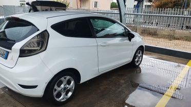 Ford Fiesta Ikon 1.4 TDCi 70CV 3 porte 2012