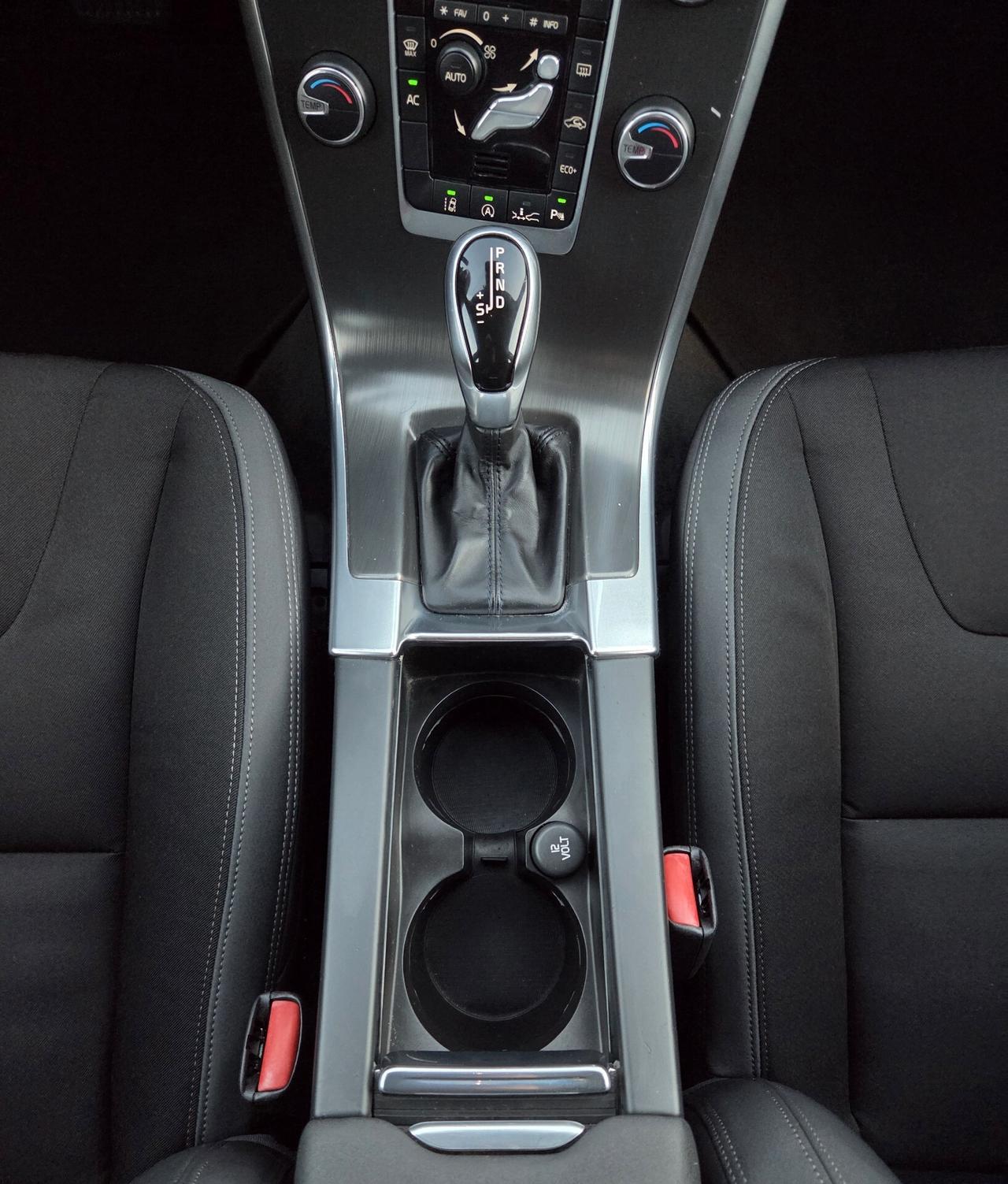 Volvo XC 60 XC60 D4 181cv Geartronic Momentum