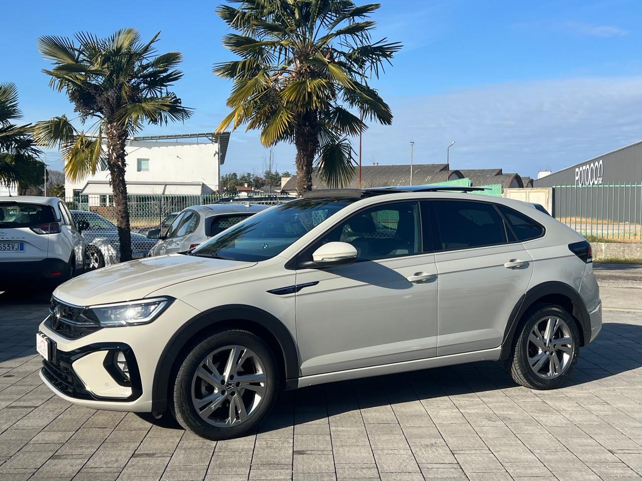 Volkswagen Taigo 1.0 TSI 110 CV R-Line TETTO APRIBILE / FINANZIABILE