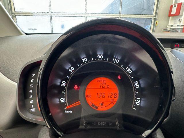 TOYOTA Aygo Connect 1.0 VVT-i 72 CV 5 porte x-play