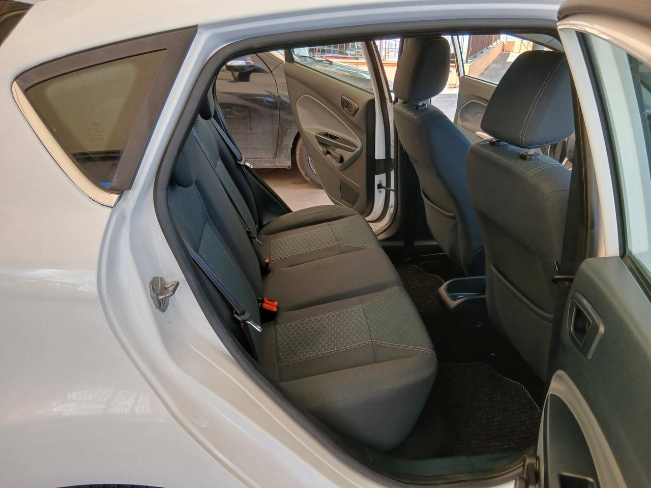 Ford Fiesta 1.2 benzina solo km71000 full 5p 09
