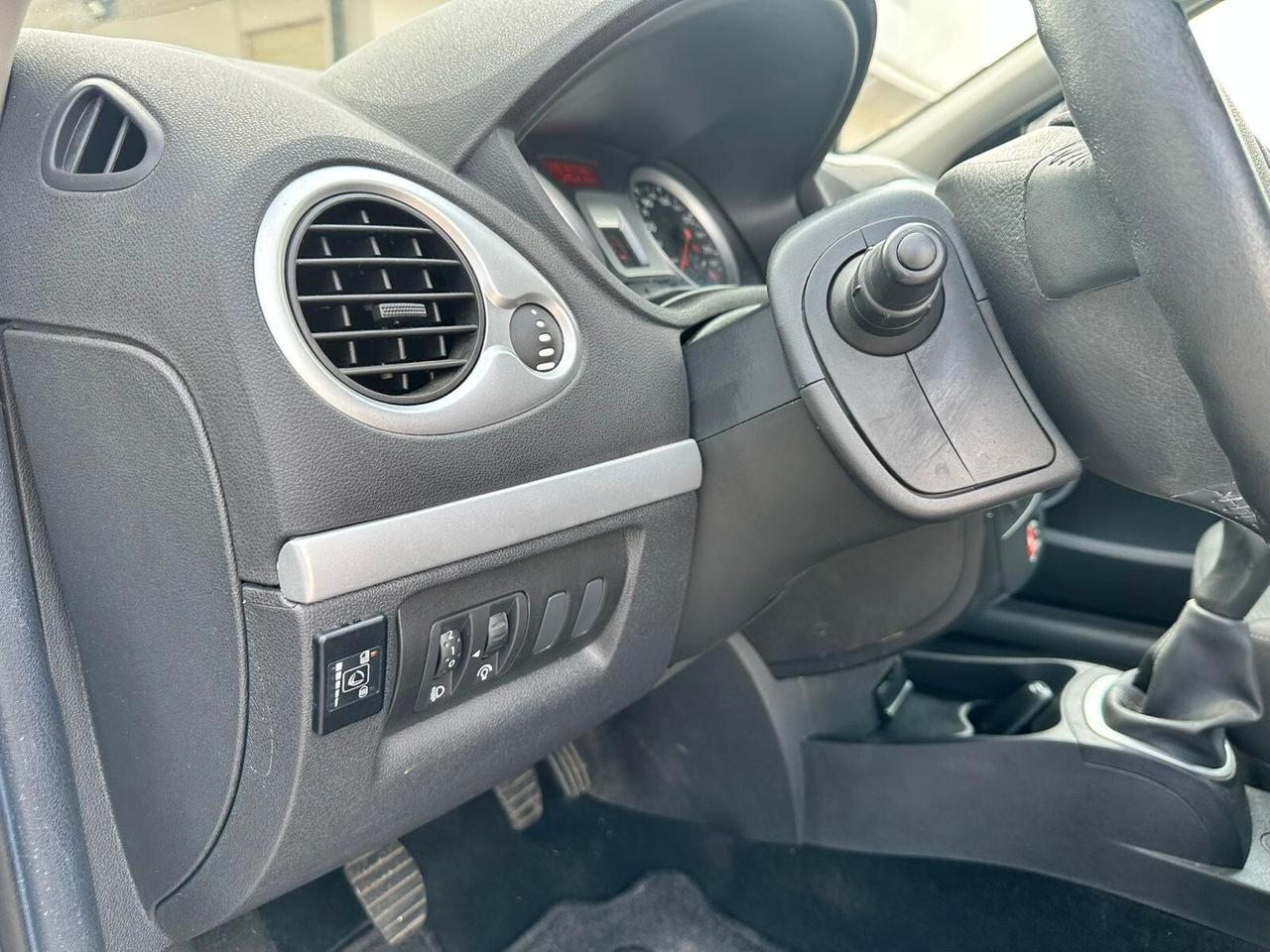 Renault Clio 1.2 16V 5 porte GPL Dynamique