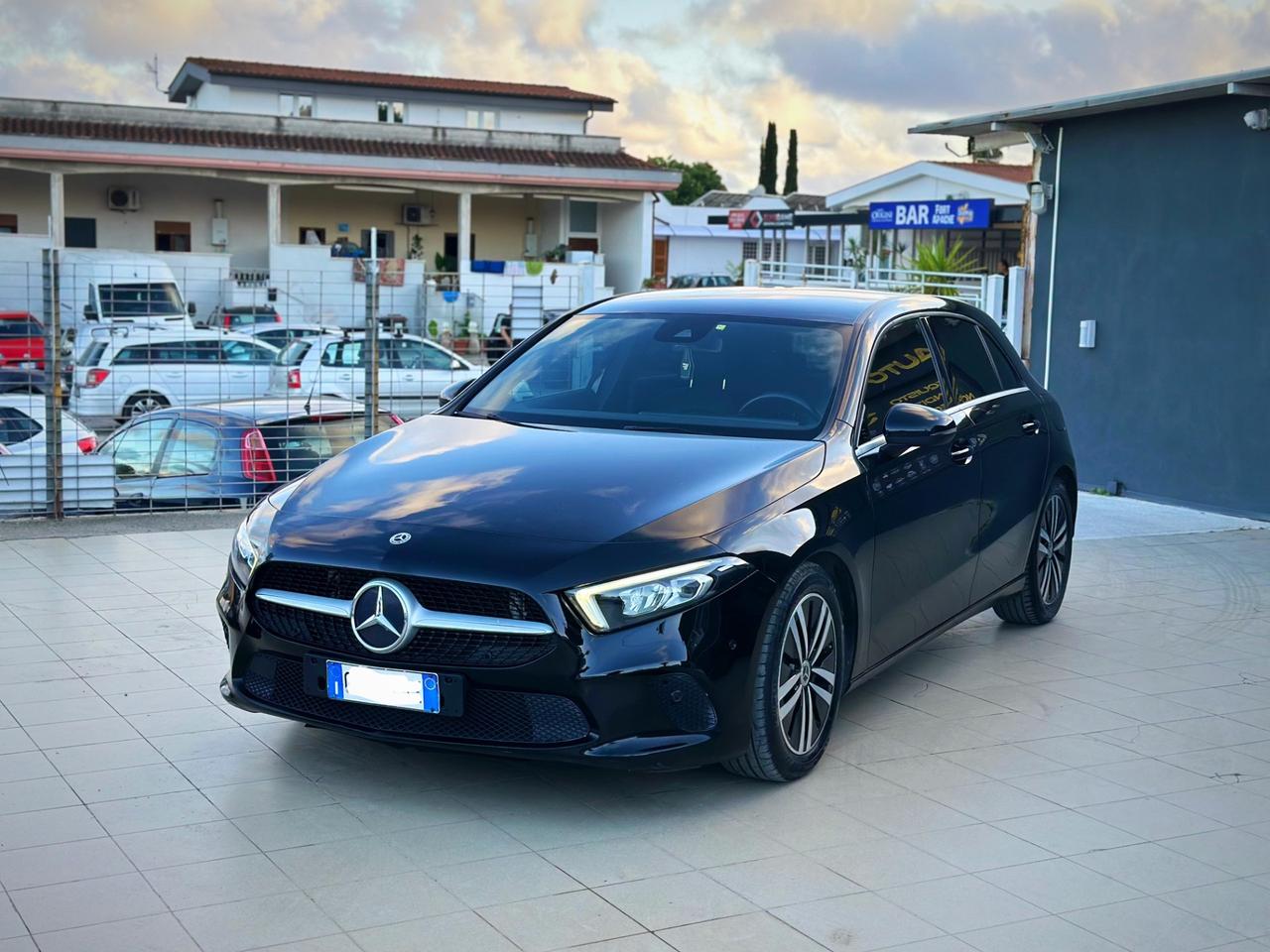 Mercedes-benz A 180 A 180 d Automatic Sport Motore con 15.000 km Garanzia 12 Mesi