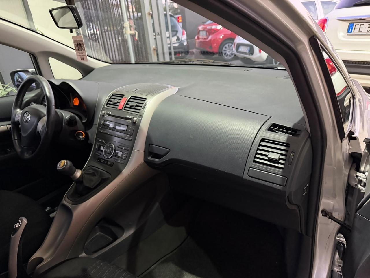 Toyota Auris 1.4 D-4D 5 porte Sol MY'08