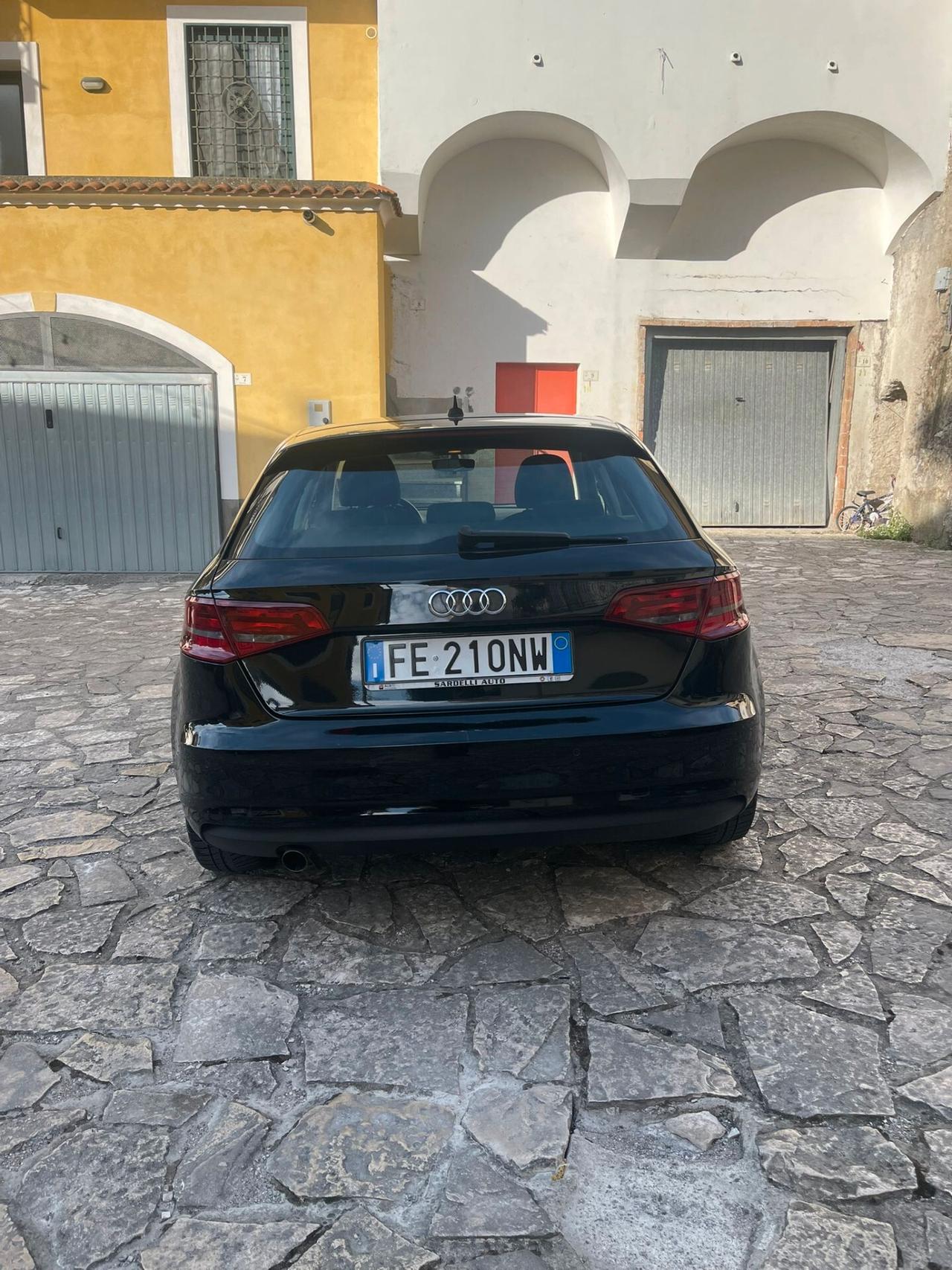 Audi A3 1.6 TDI clean diesel S tronic Ambition