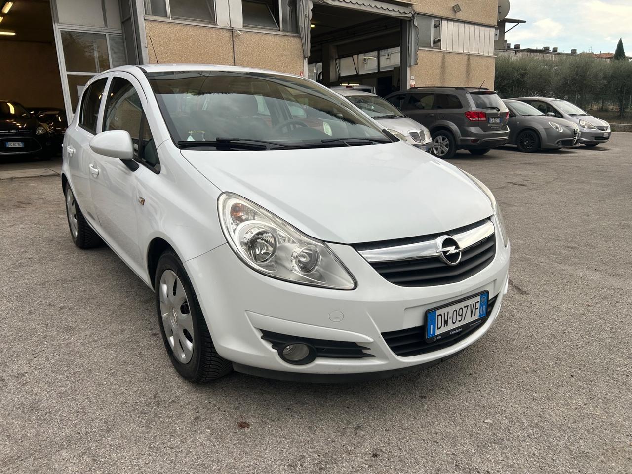 Opel Corsa 1.2 5 porte Cosmo