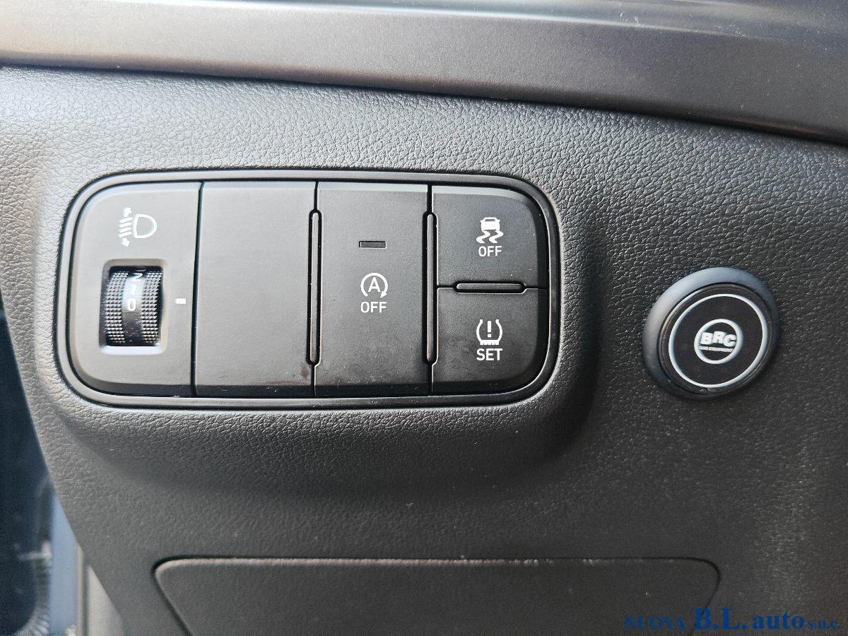 HYUNDAI - i20 1.2 Connectline Exterior Pack Gpl