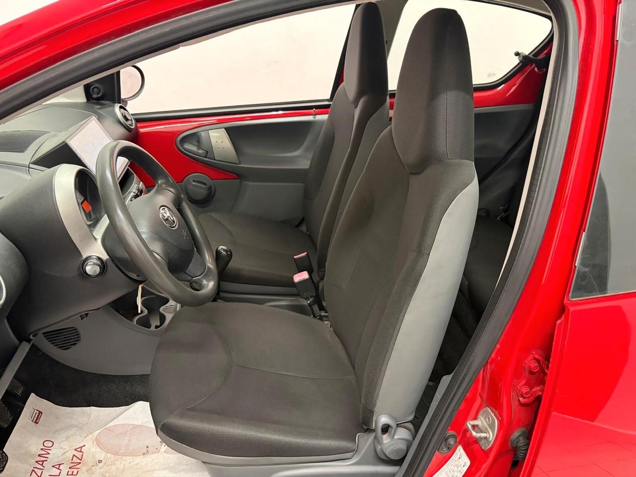 Toyota Aygo 1.0 5 porte Now 12 MESI DI GARANZIA