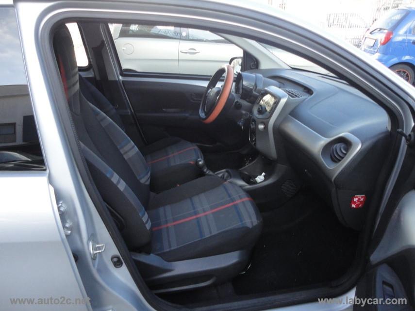 PEUGEOT 108 VTi 68 5p. Allure TOP!