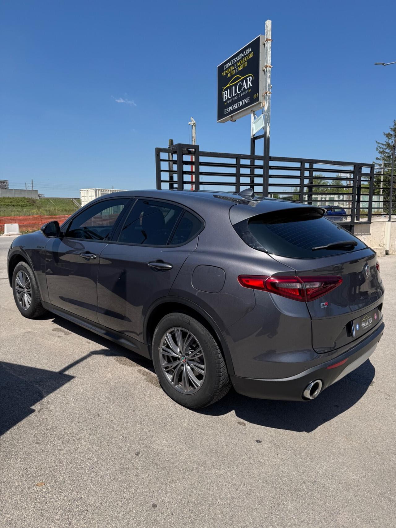Alfa Romeo Stelvio 2.2 Turbodiesel 180 CV AT8 Q4 Business