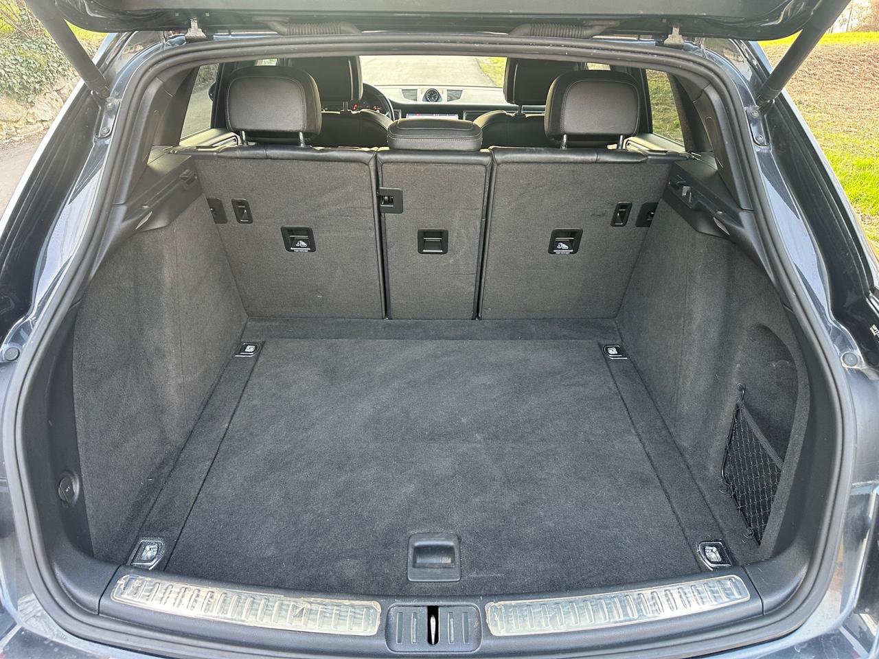 Porsche Macan 2.0 - 2021