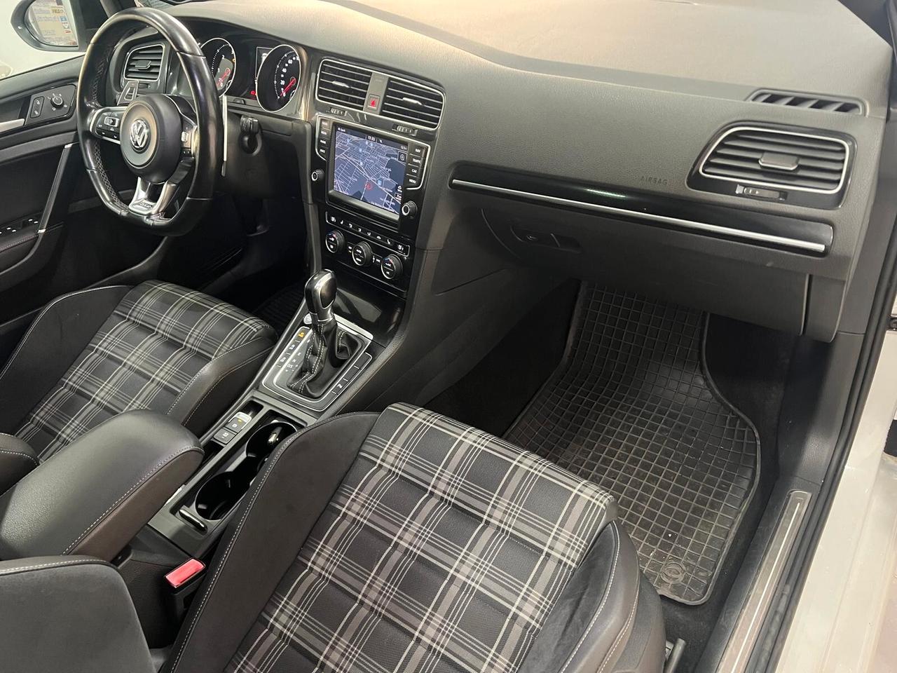 Volkswagen Golf GTD 2.0 TDI DSG 5p. BlueMotion Technology