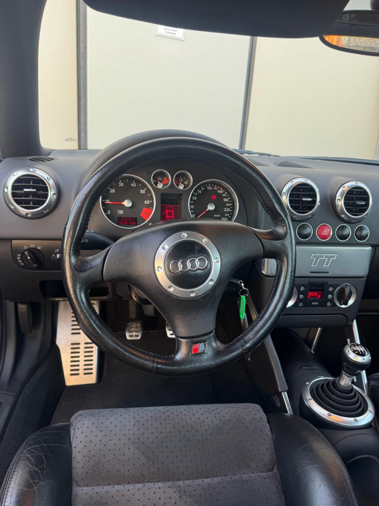 Audi TT Coupé 1.8 225 CV quattro