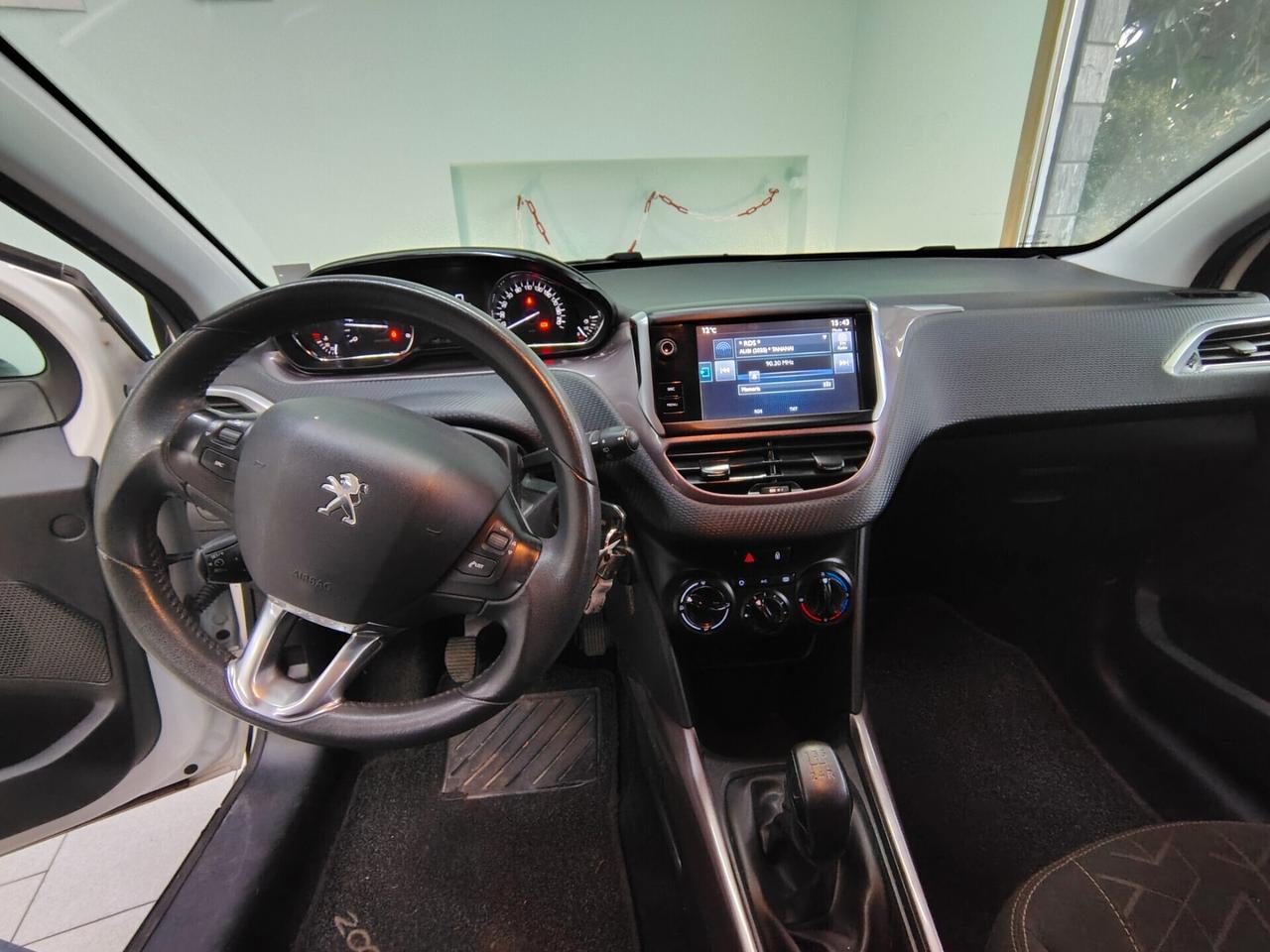 Peugeot 2008 BlueHDi 100 S&S Allure