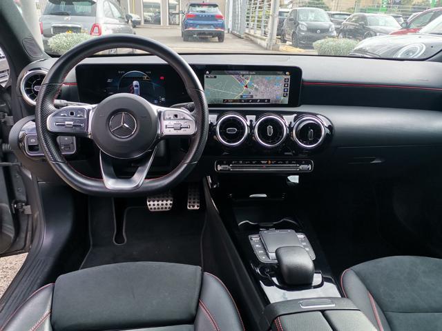 MERCEDES-BENZ A 200 d Premium AMG Line